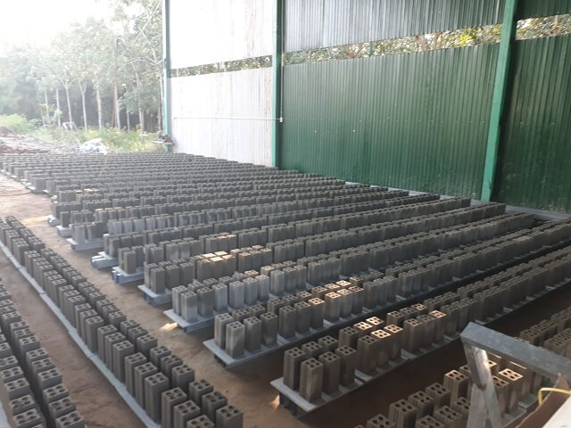 Khu vực sân phơi gạch